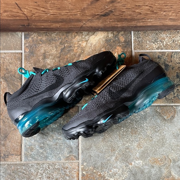 Men’s Nike Air VaporMax 2023 Flyknit Size 12 - Picture 2 of 7